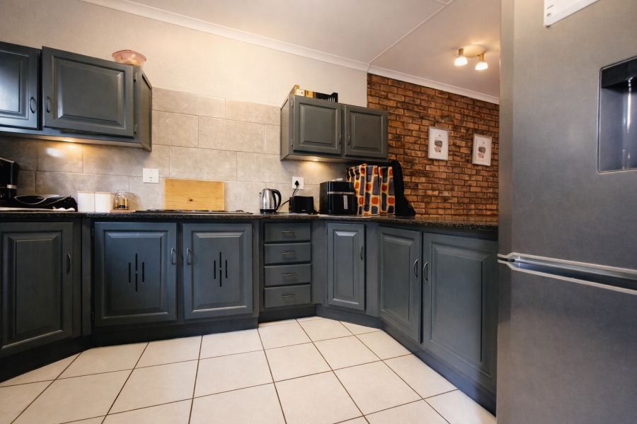 2 Bedroom Property for Sale in Safari Gardens North West